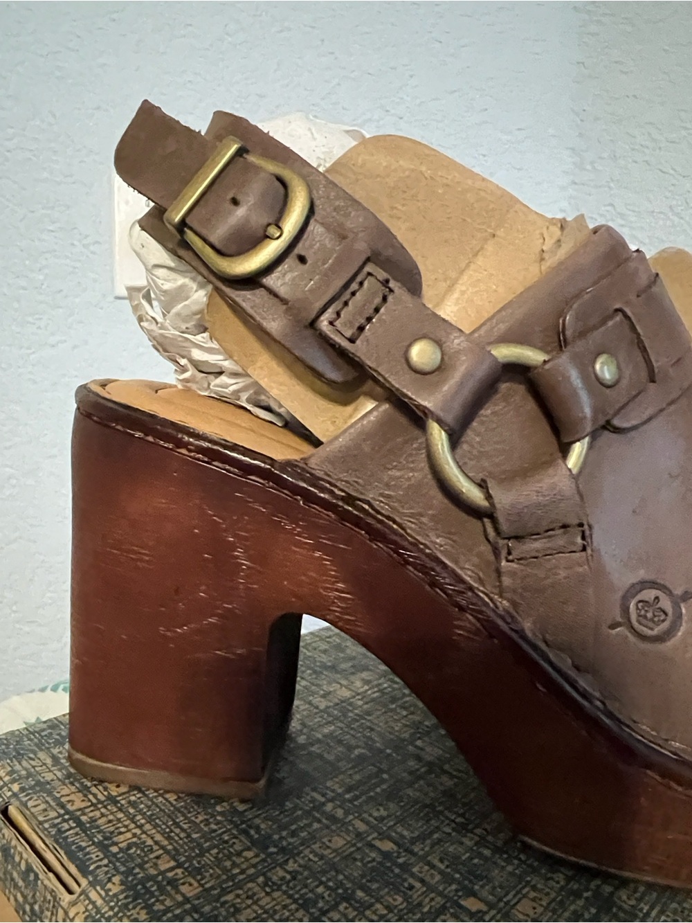 NWT Born Brown Leather Slingback Clog with Brass Ring Size 8 - Picture 9 of 14